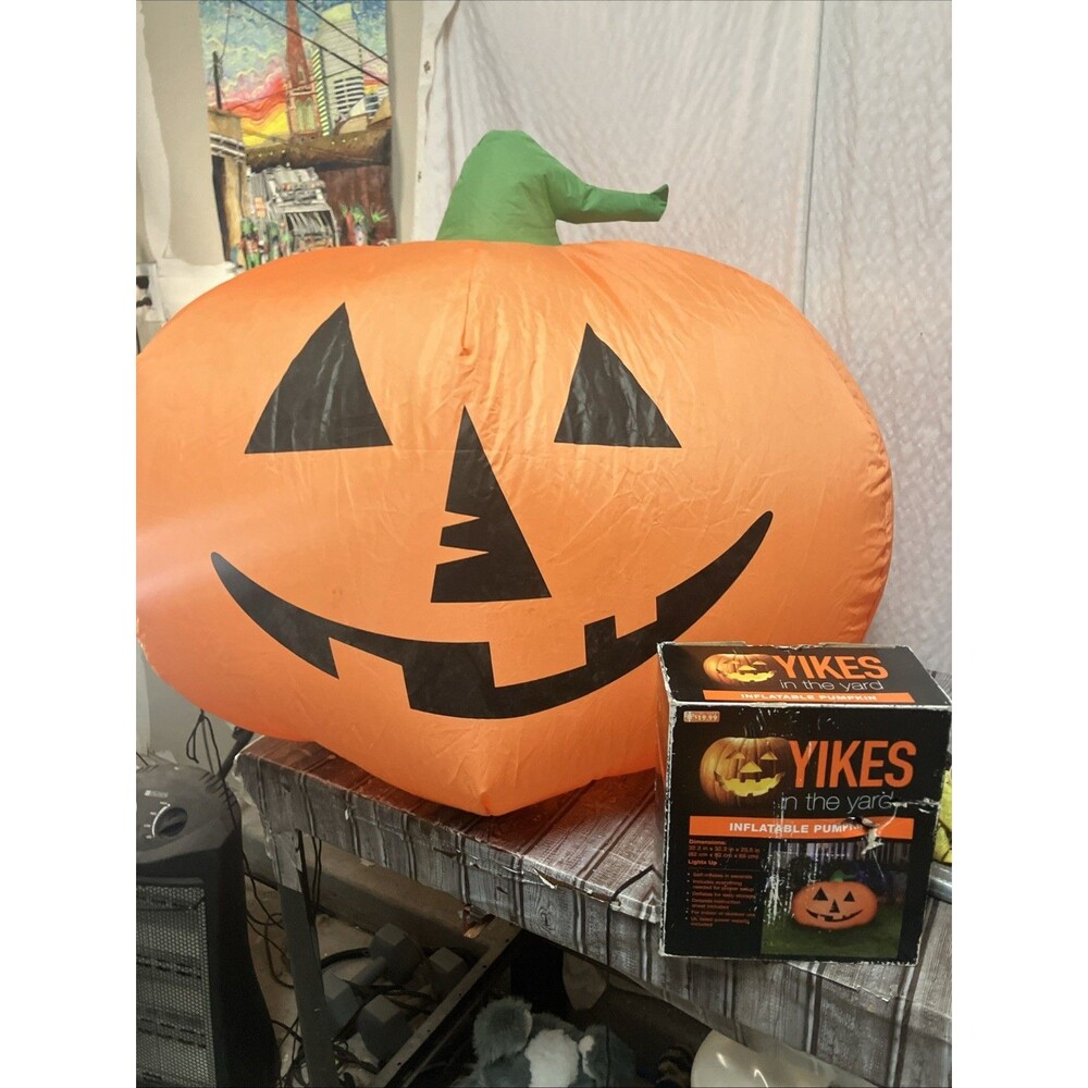 2017 Walgreens YIKES Inflatable Pumpkin Halloween Yard Decor Works